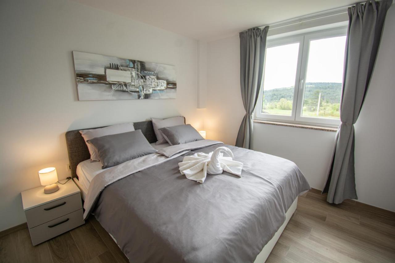 Holiday House Oljka Kobdilj ภายนอก รูปภาพ
